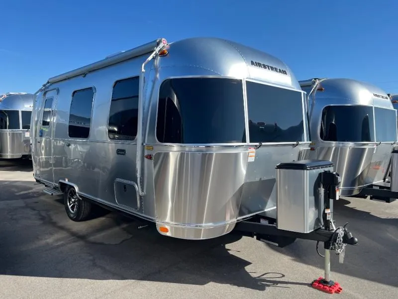 2026 Airstream Caravel 22FB - Photo 2