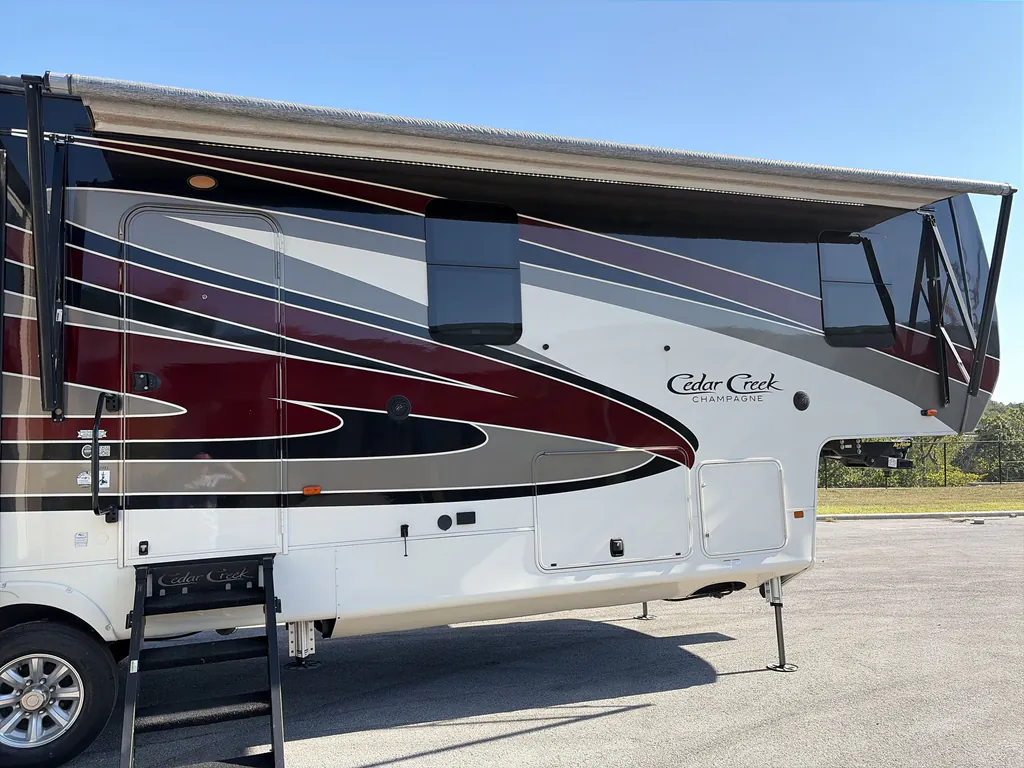 2020 Forest River Cedar Creek Champagne Edition 38EL, Photos photo 31