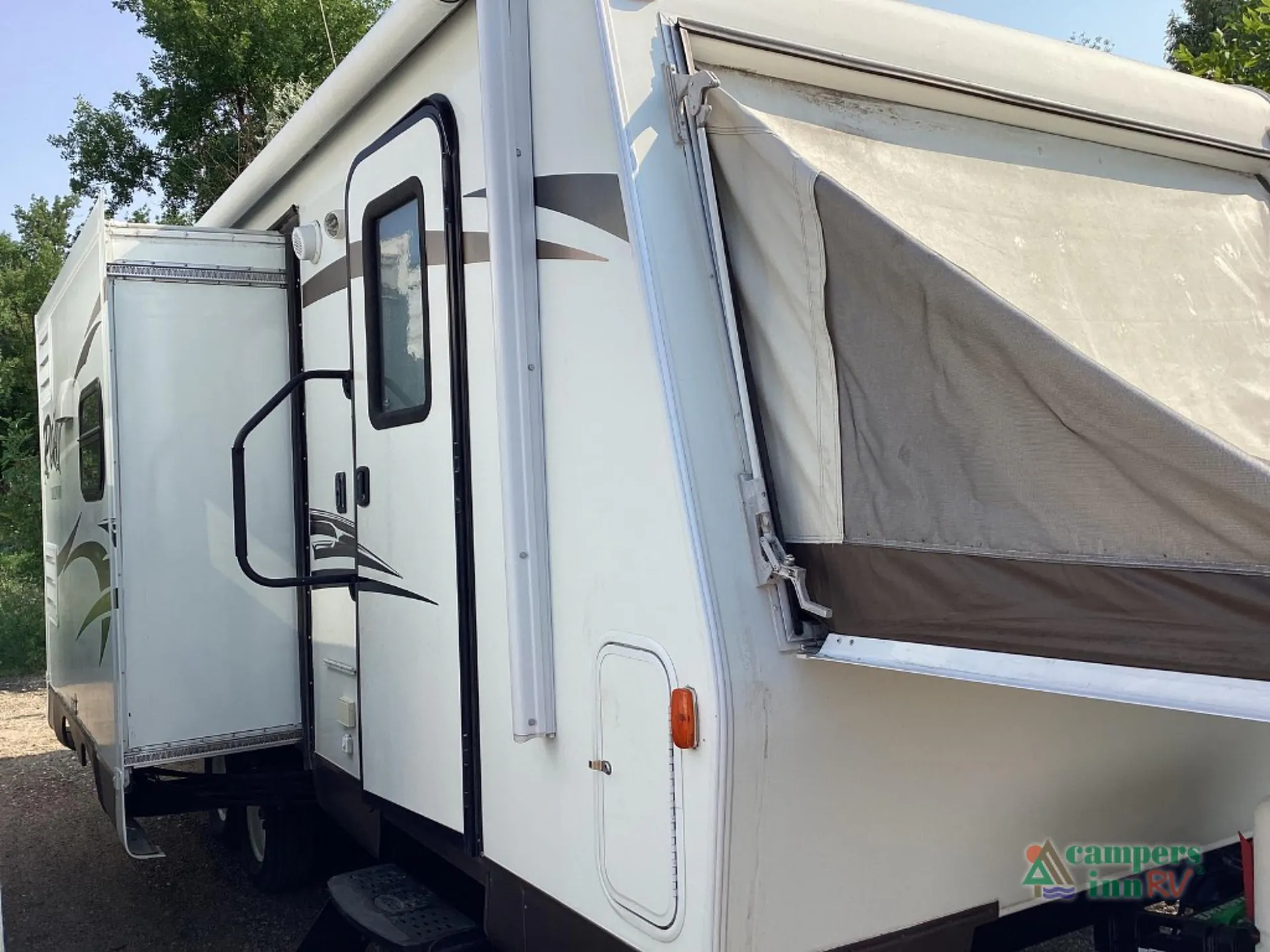 2015 Forest River Rockwood Roo 23IKSS - Photo 2