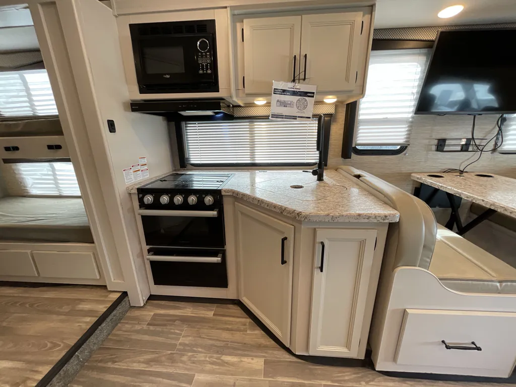 2023 Thor Motor Coach Freedom Elite 31FE, Photos photo 11
