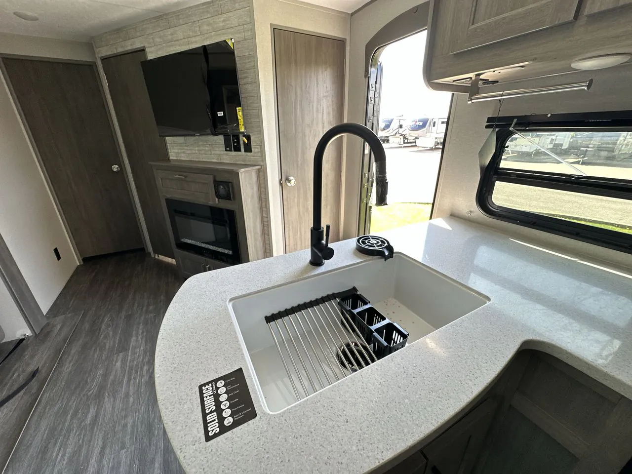 2026 Forest River Aurora 29TQS — Photo 7