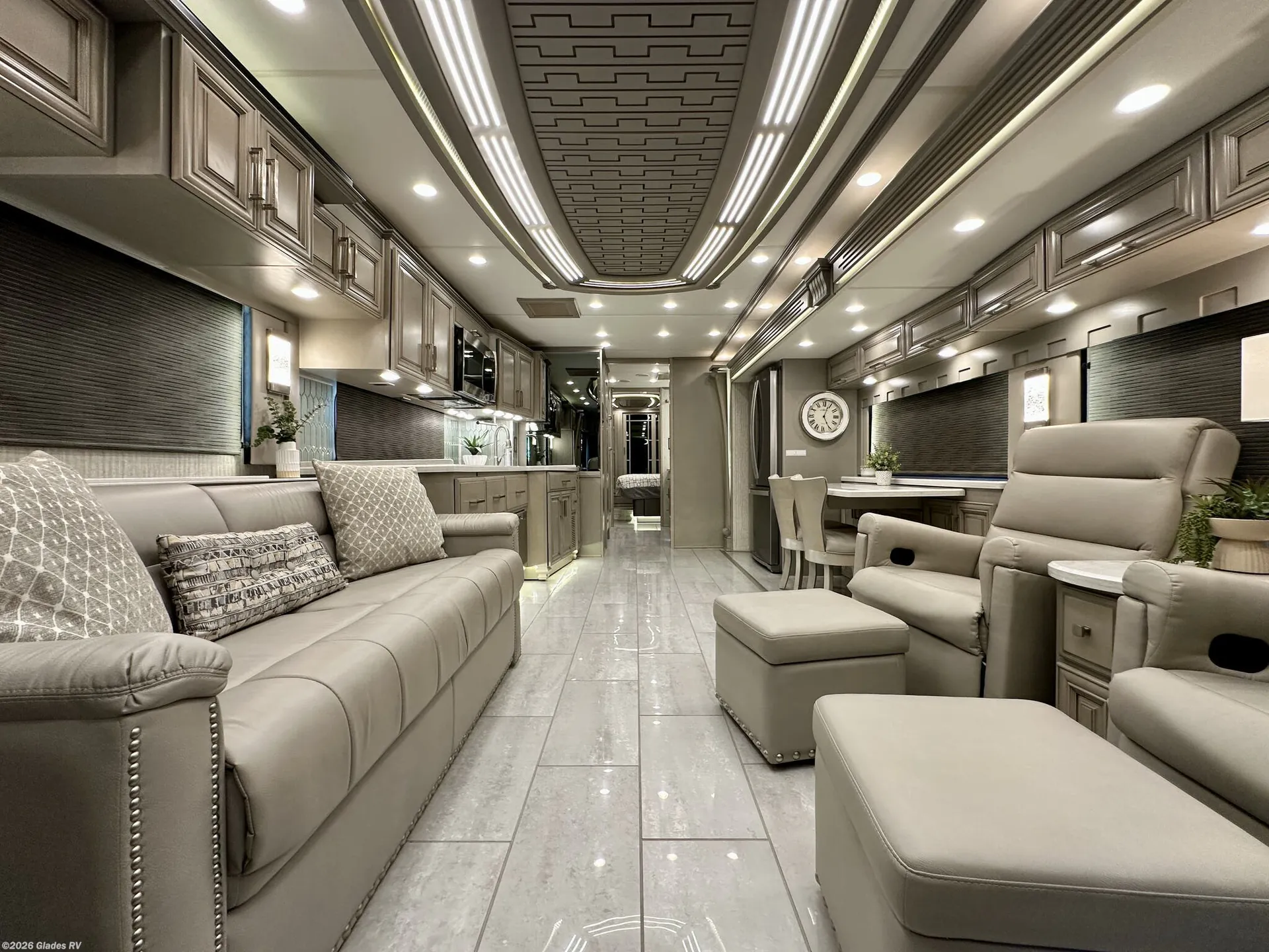 2023 Newmar London Aire 4586 - Photo 3