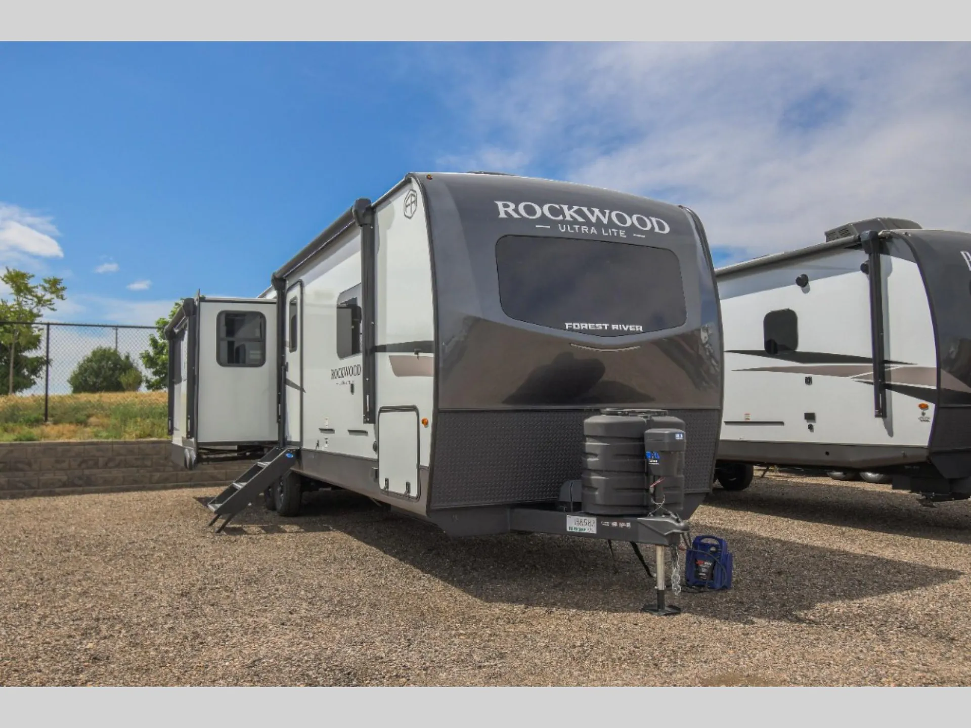 2026 Forest River Rockwood Ultra Lite 2906RL - Photo 2
