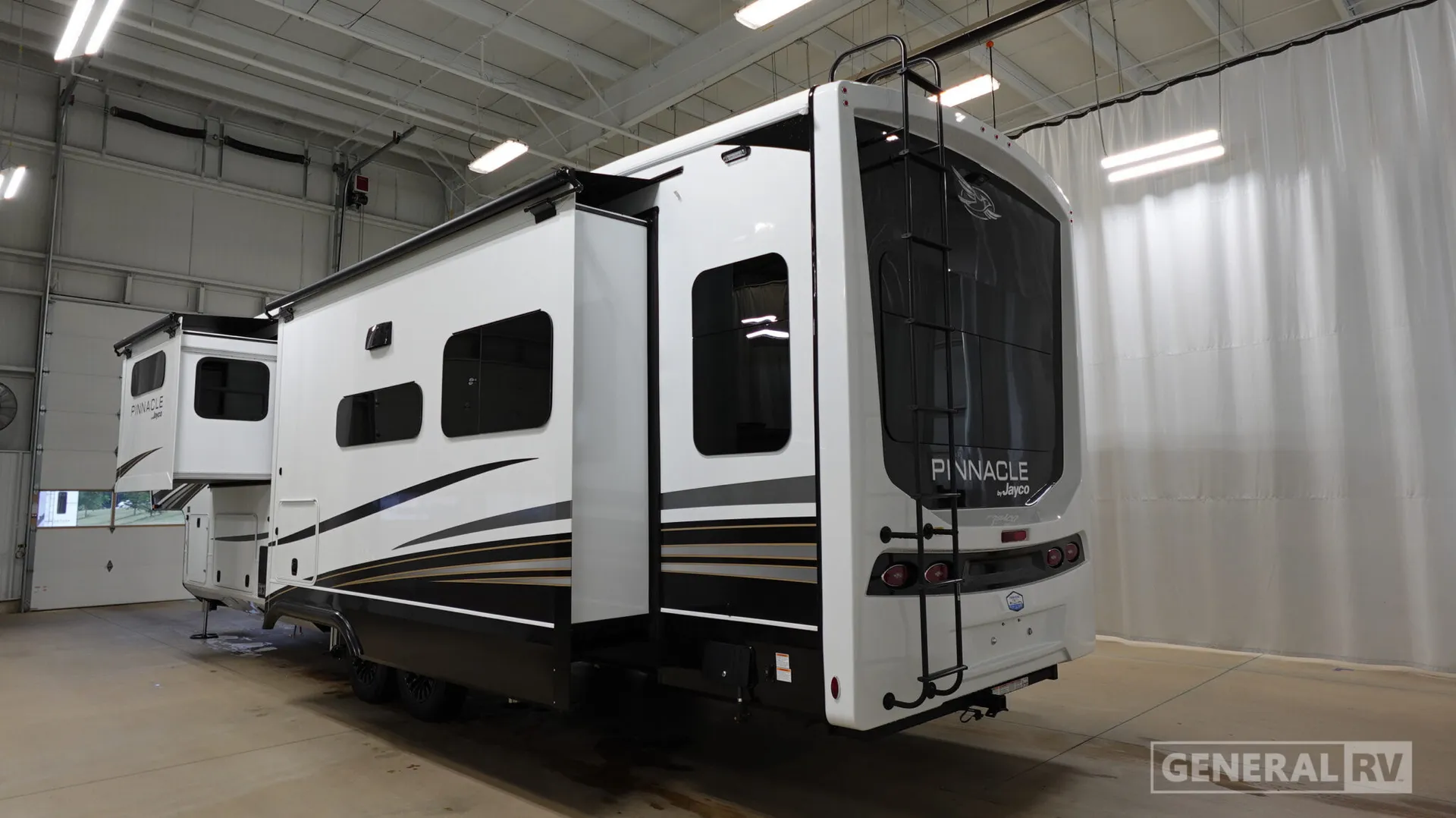 2026 Jayco Pinnacle 36FBTS - Photo 4