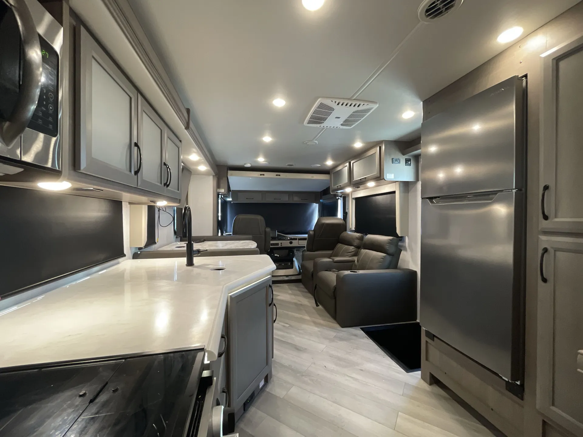 2024 Fleetwood Flex 34J — living area main