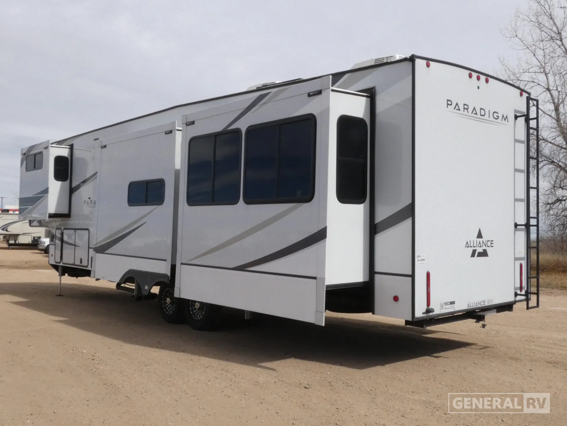 2024 Alliance RV Paradigm 375RD - Photo 4