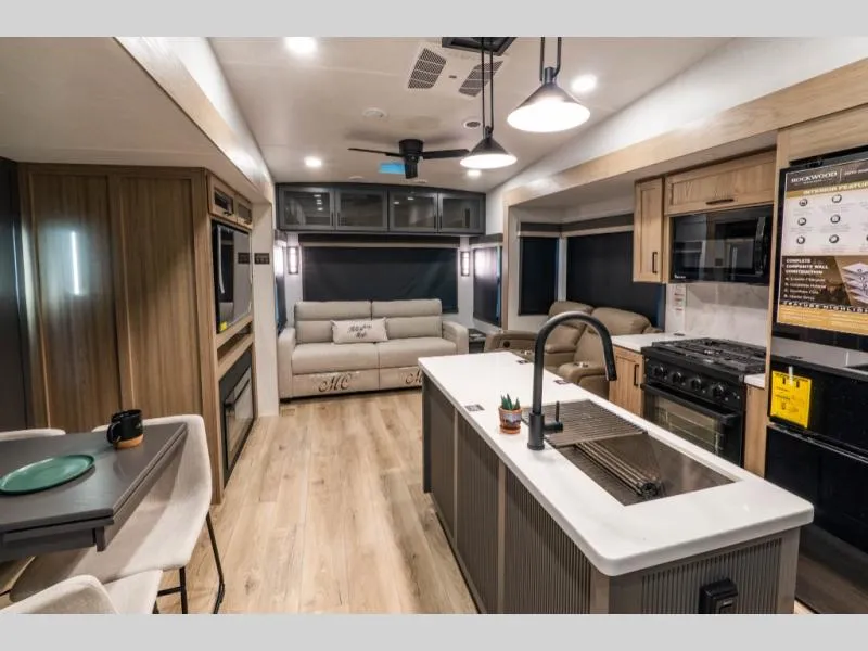 2026 Forest River Rockwood Signature R372RL - Photo 3
