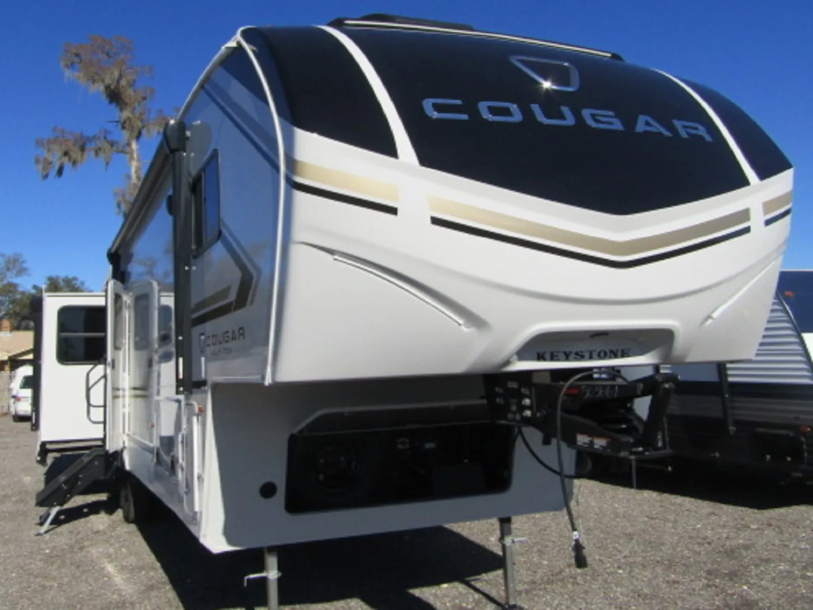 2026 Keystone Cougar Half-Ton 29MBD - Photo 2