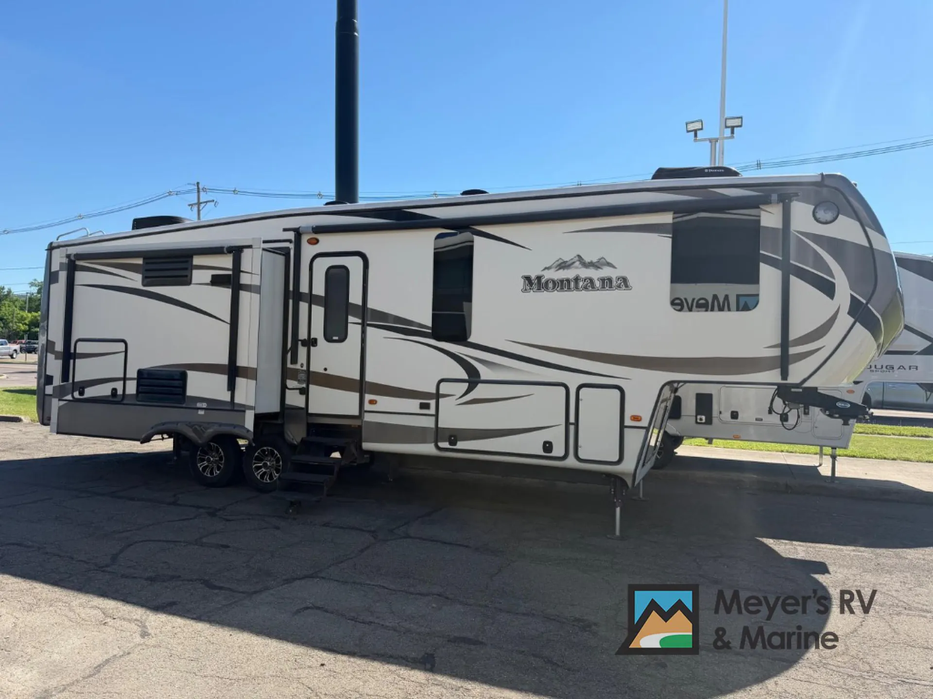 2015 Keystone Montana 3160RL - Photo 3
