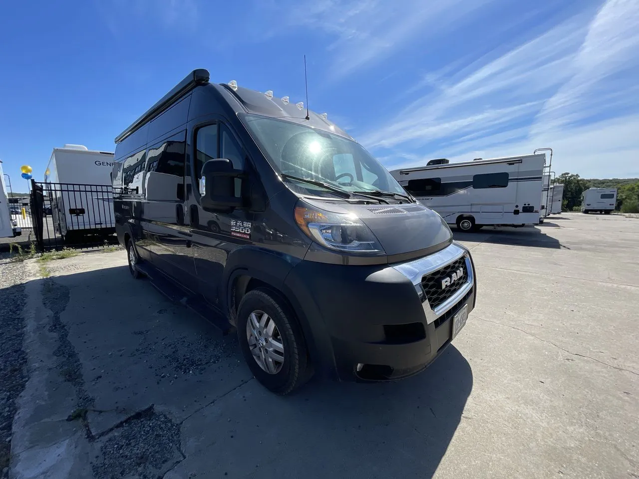 2022 Thor Motor Coach Tellaro 20L - Photo 2
