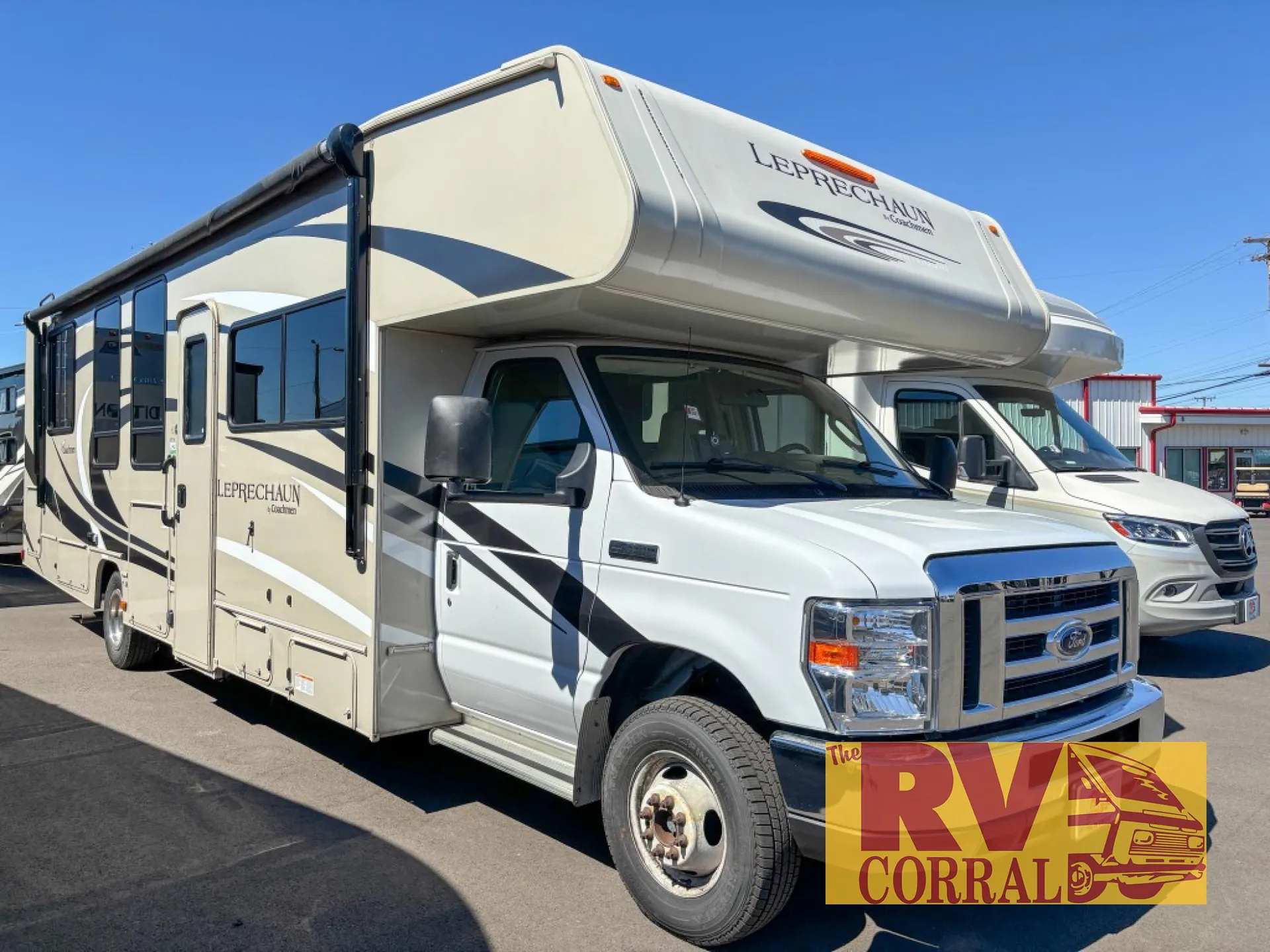 2021 Coachmen Leprechaun 317SA - Photo 2