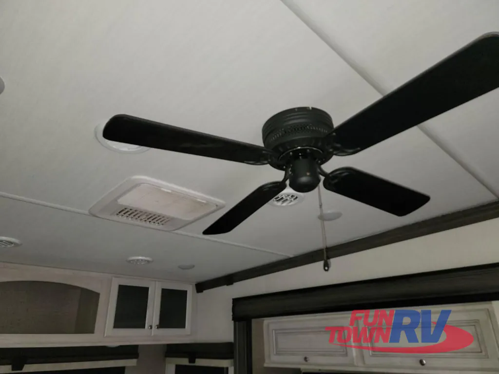 2023 Forest River Cardinal Luxury 380RLX, Photos photo 31