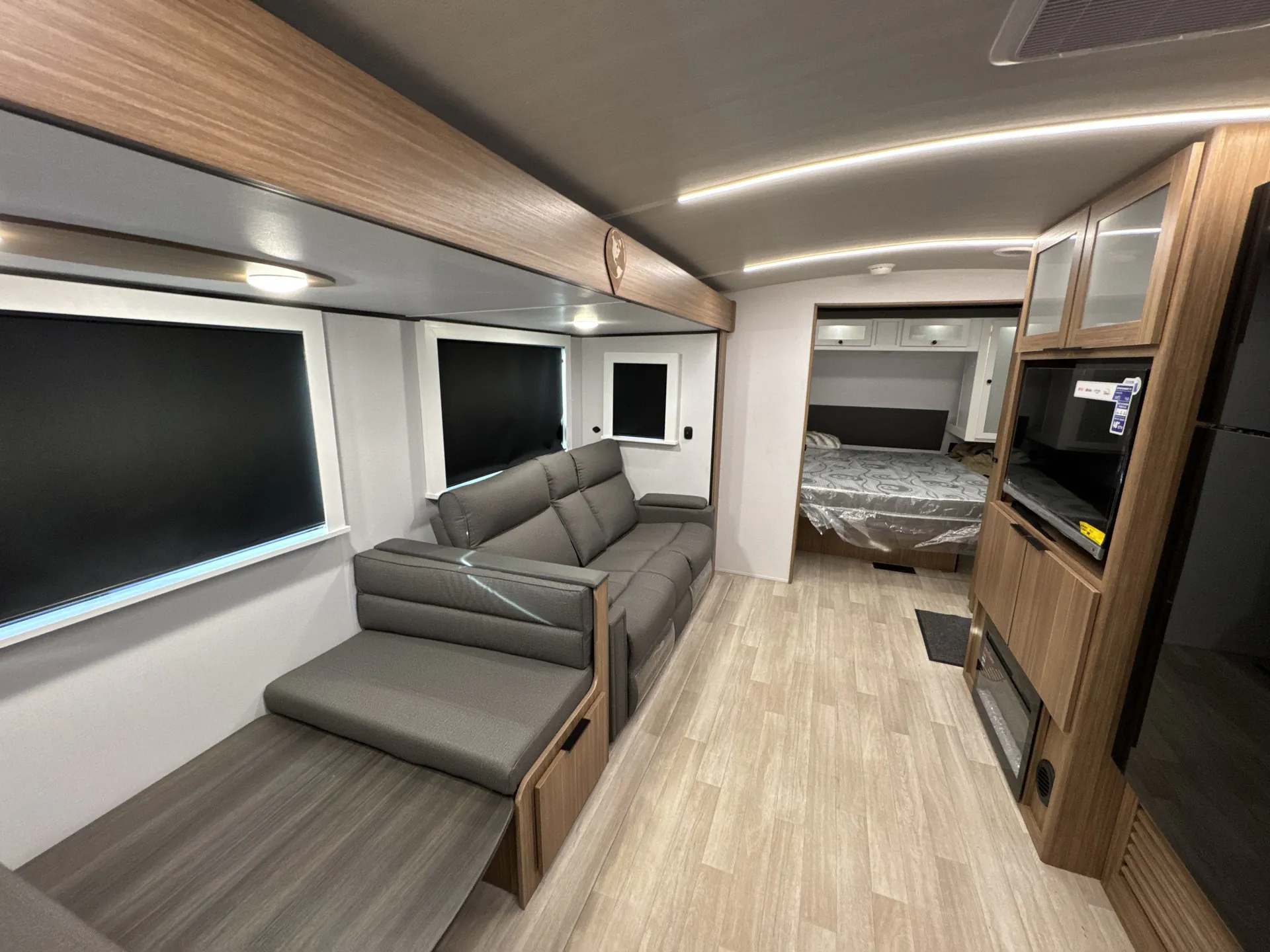 2026 Keystone Passport 2605RB — living area main