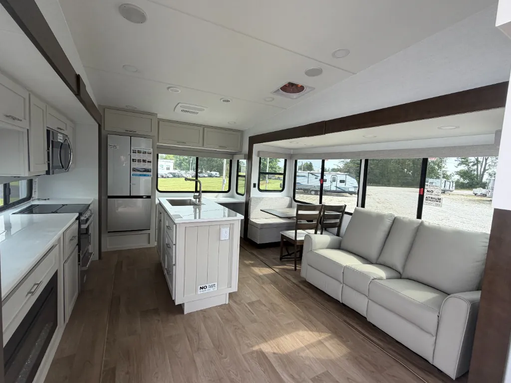 2027 Alliance RV Avenue All-Access 27RK - Photo 3