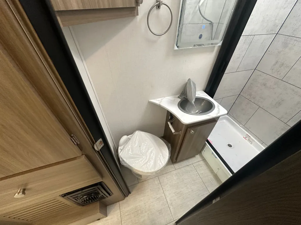 2026 Coachmen Freelander 22XG, Photos photo 57