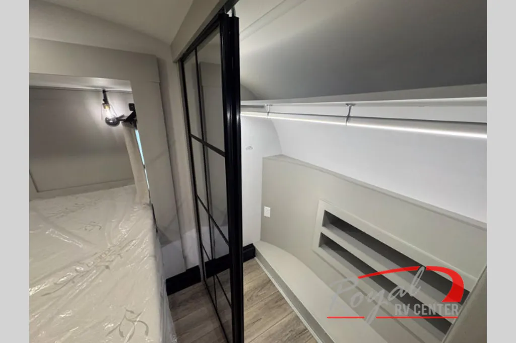 2026 Brinkley Model Z 3610, Bedroom photo 4