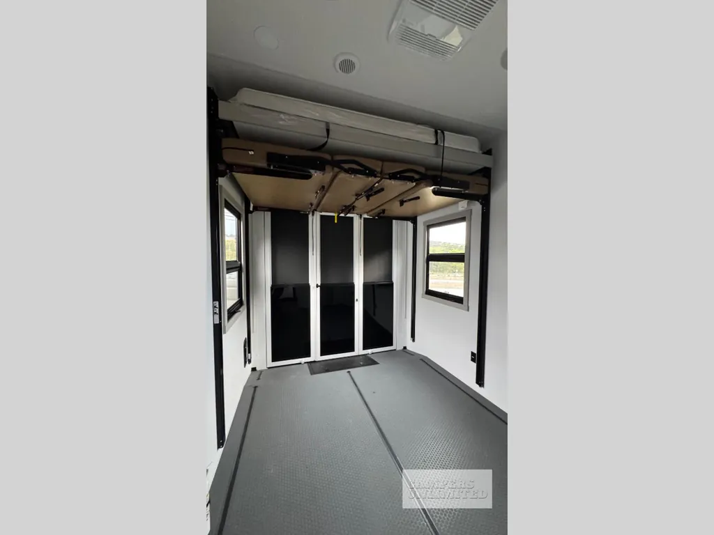 2026 Brinkley Model G 3970, Photos photo 16
