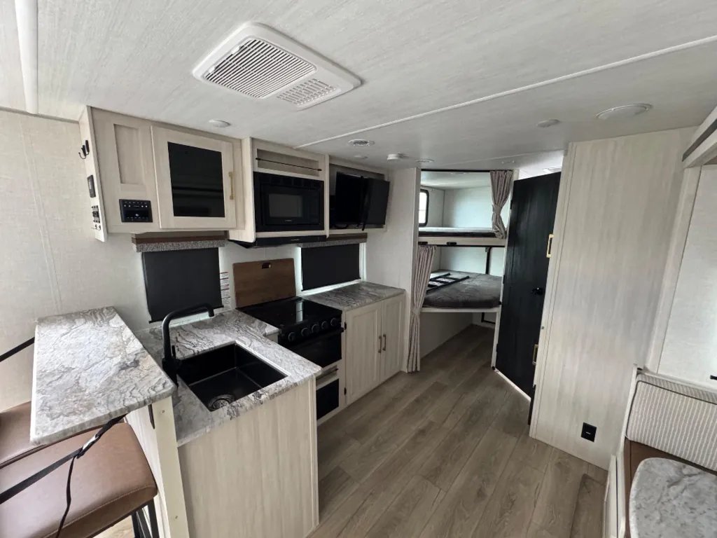 2024 Forest River Surveyor Legend 260BHLE, Photos photo 10