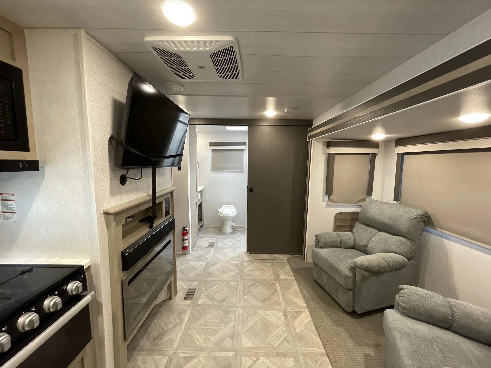 2023 Forest River Salem 22RBS — living area main