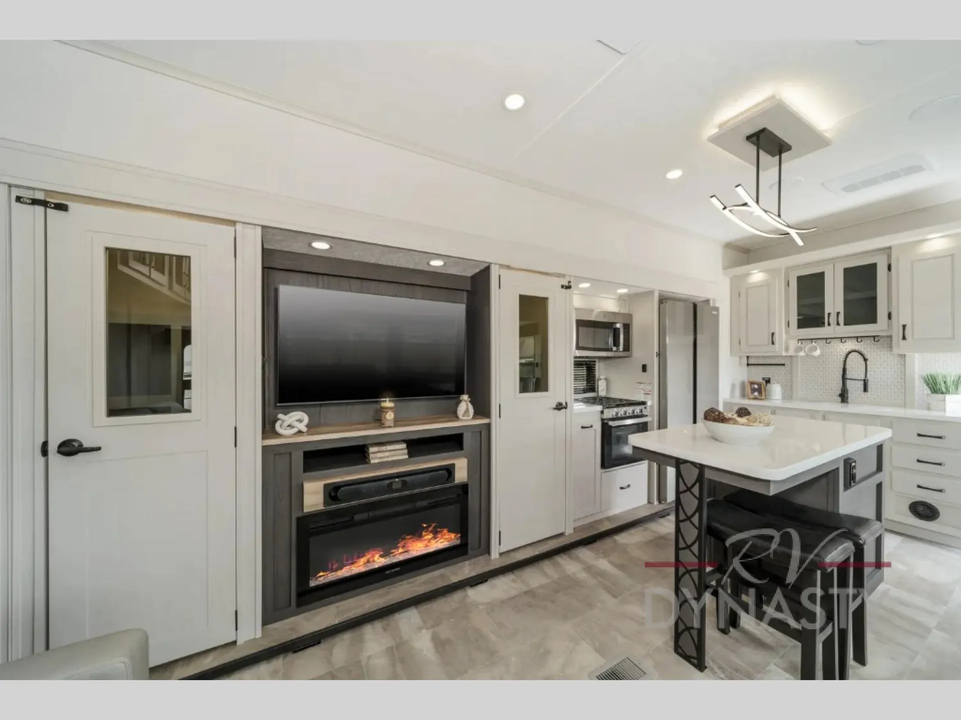 2027 Shasta RVs Phoenix Lite 30RLS - Photo 3