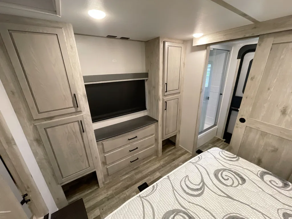 2023 Keystone Avalanche 390DS, Photos photo 23