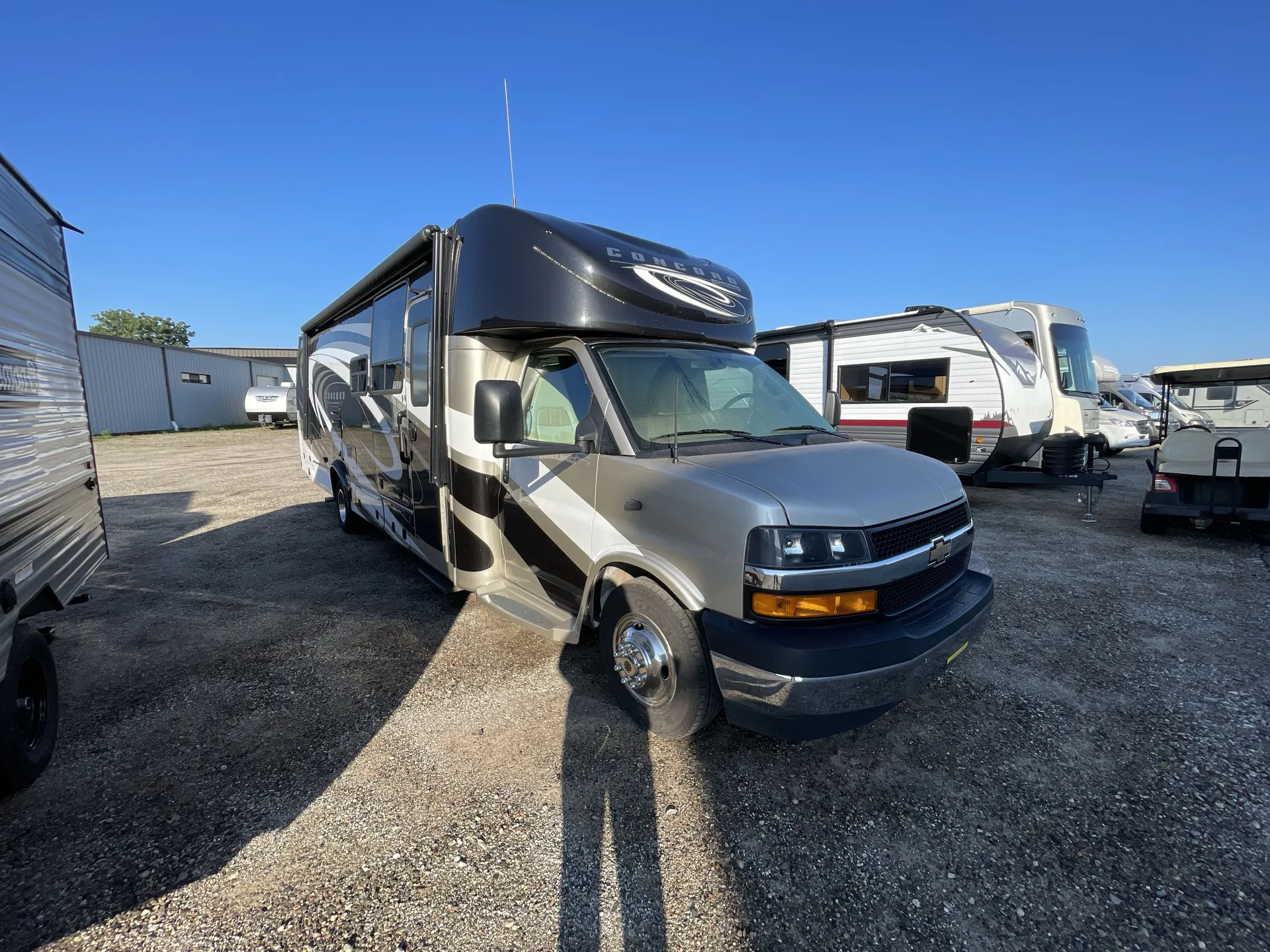 2019 Coachmen Concord 300DS - Photo 2
