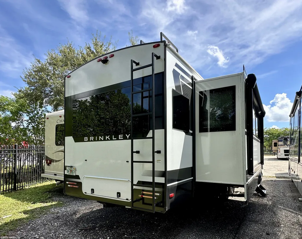 2025 Brinkley Model Z AIR 310, Photos photo 22