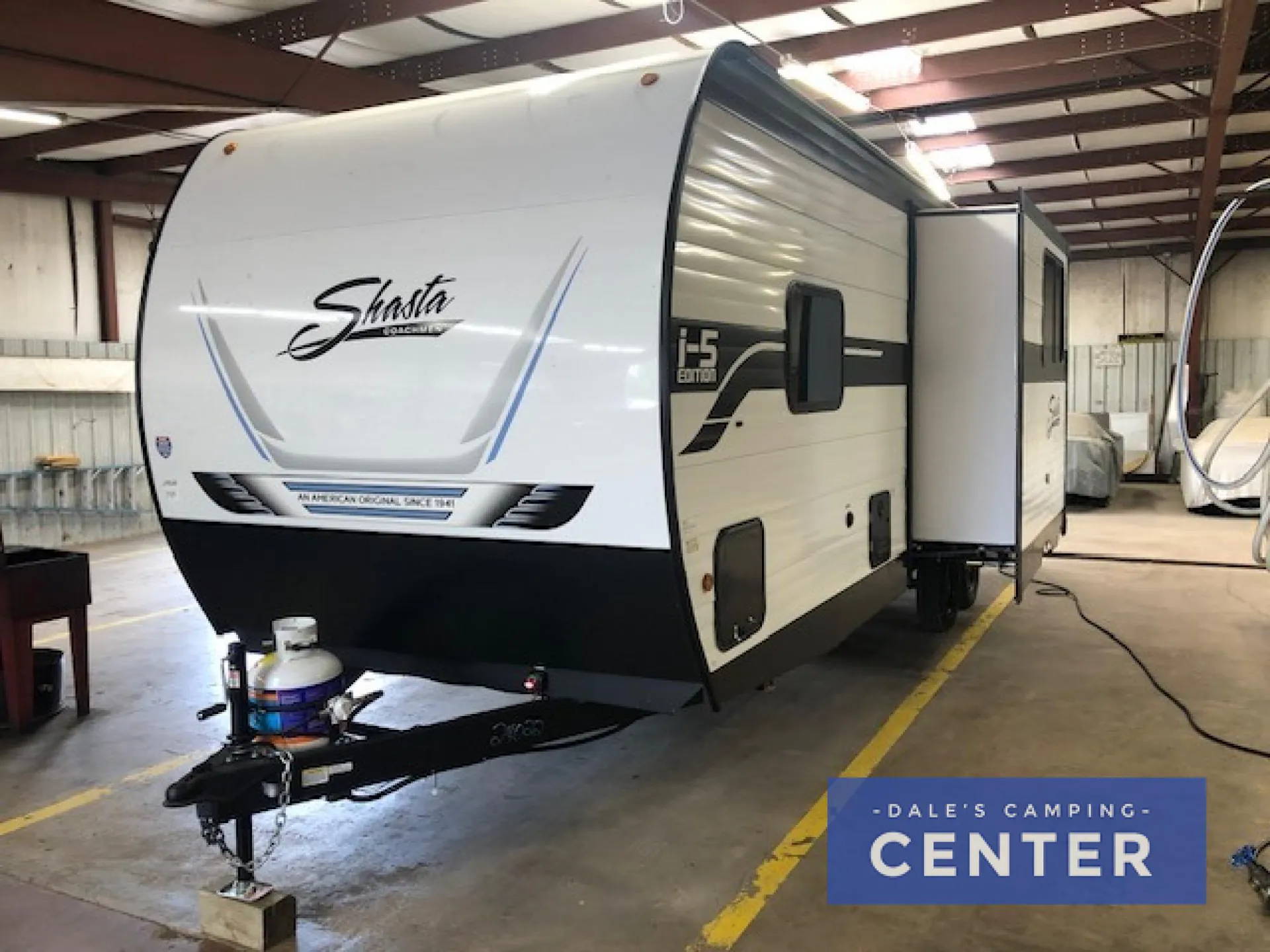 2025 Shasta RVs i-5 Edition 525RS - Photo 3
