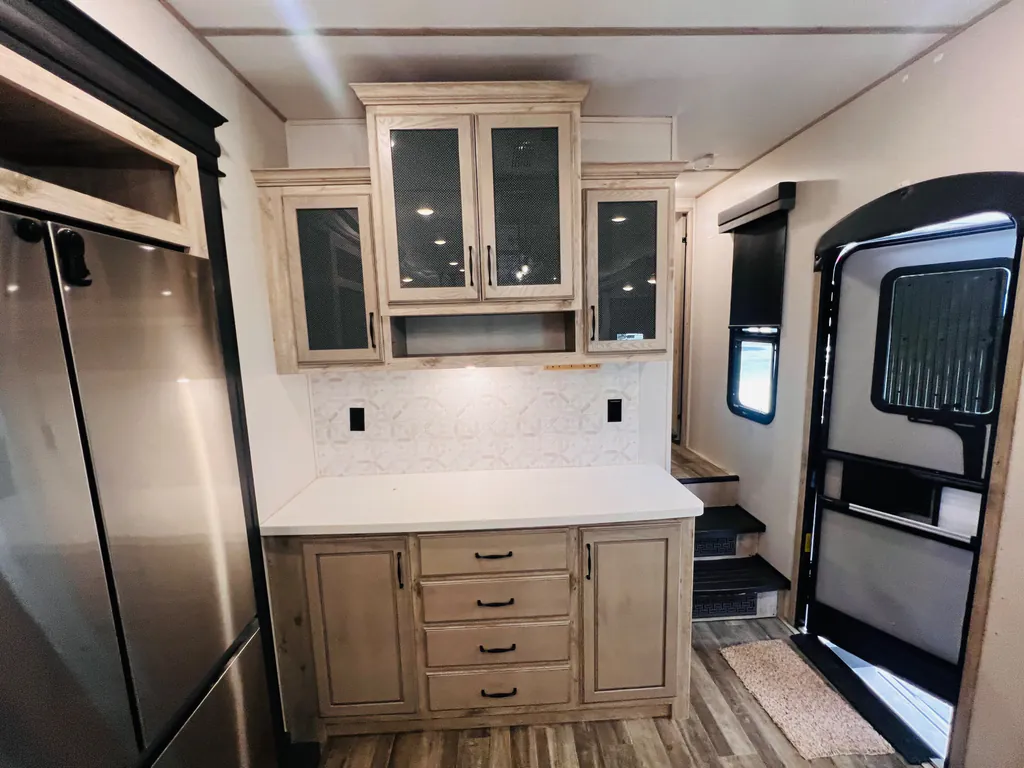 2023 Keystone Avalanche 390DS, Photos photo 22