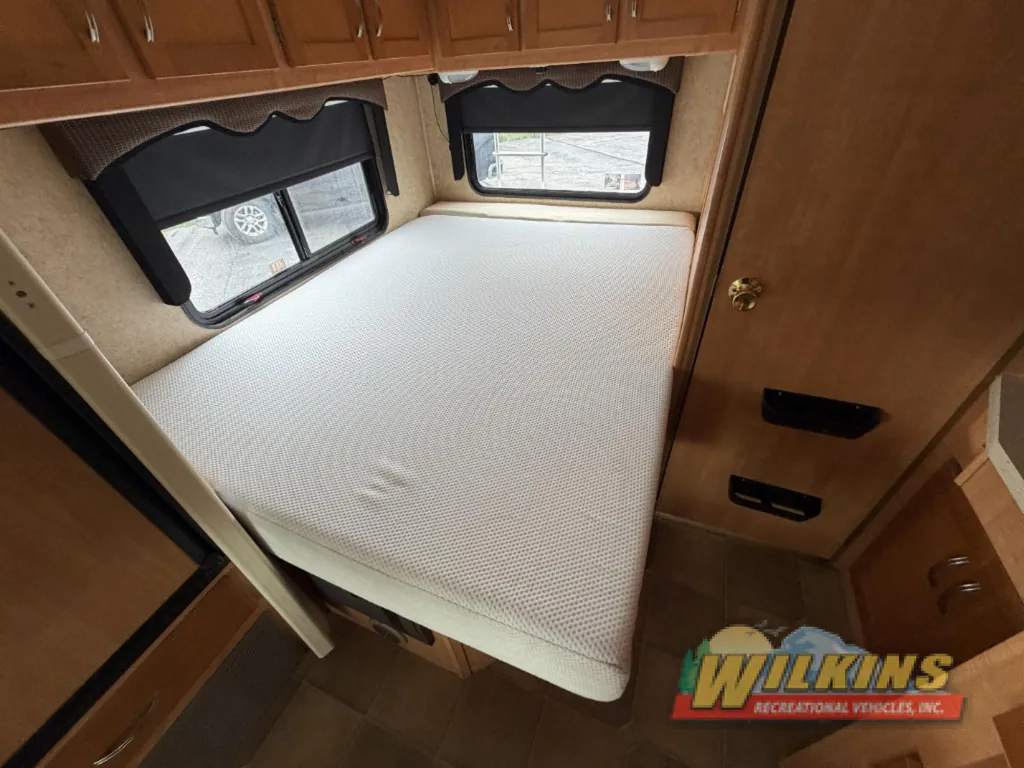 2010 Forest River Sunseeker 2300, Photos photo 15