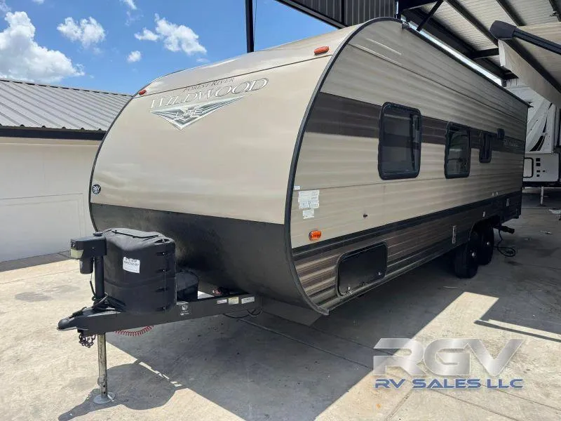 2020 Forest River RV Wildwood X-Lite 241QBXL - Photo 4
