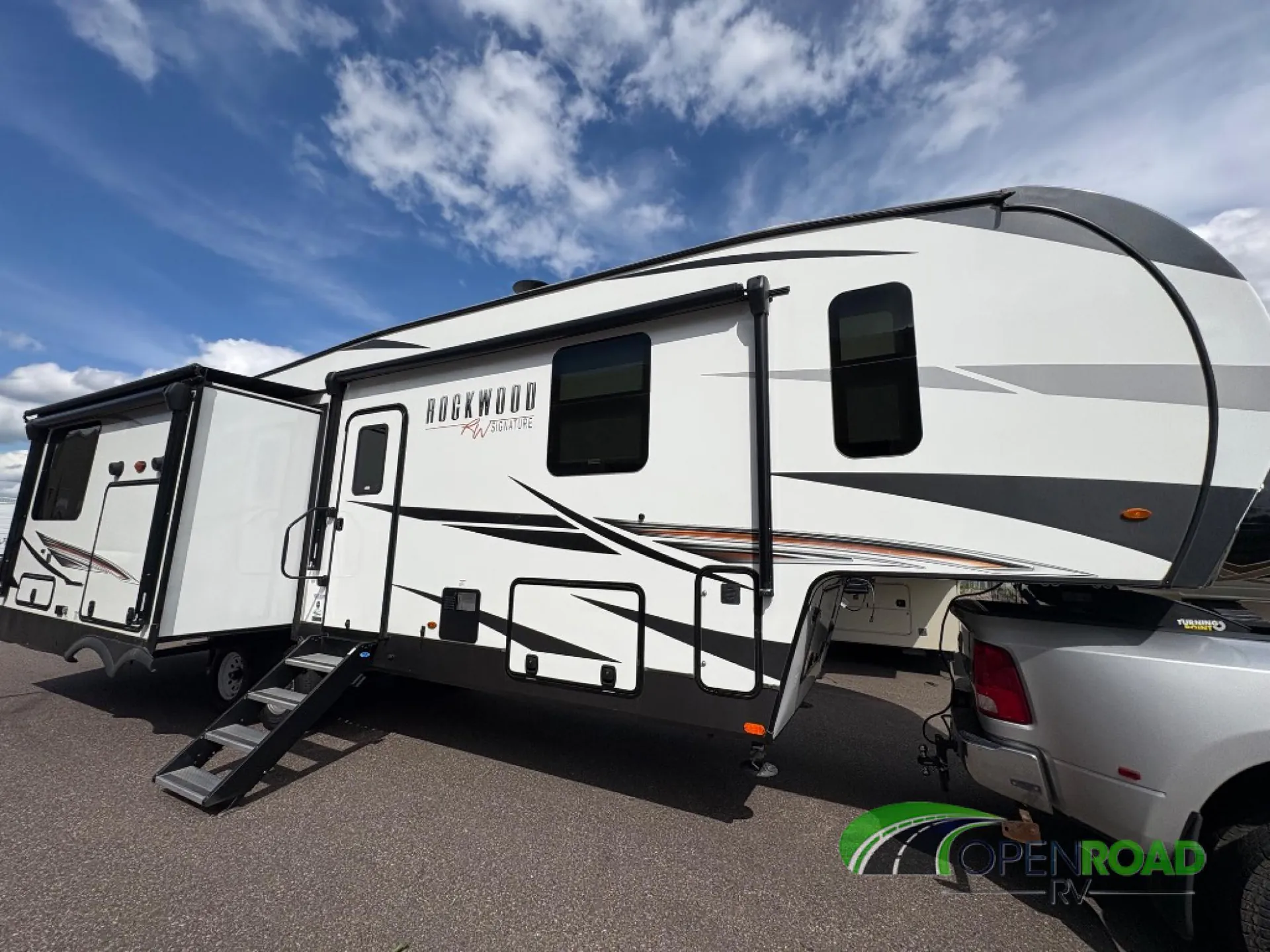 2022 Forest River Rockwood Signature Ultra Lite 8291RK - Photo 2