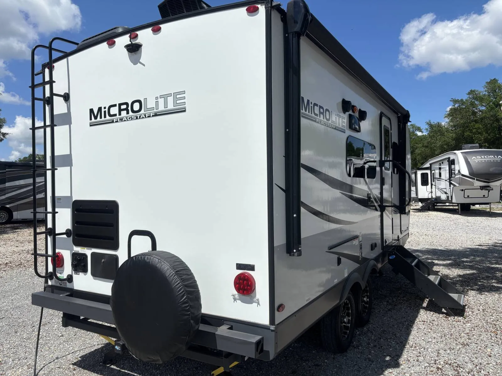 2022 FOREST RIVER MICRO LITE 21DS 21DS - Photo 3