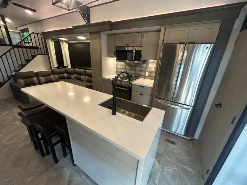 2024 Forest River Salem Grand Villa 44VIEW - Photo 3