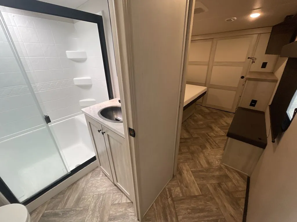 2023 Forest River Wildcat 369MBL, Photos photo 31