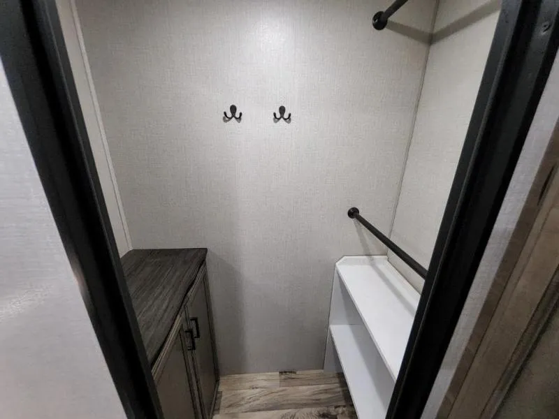 2021 Venture RV SportTrek Touring Edition 302VRB - Photo 2