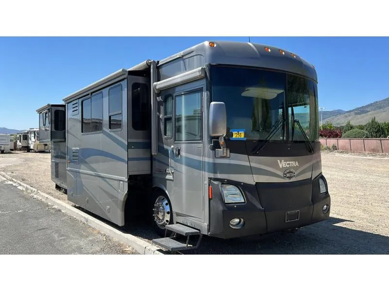2005 Winnebago Vectra 36RD - Main photo