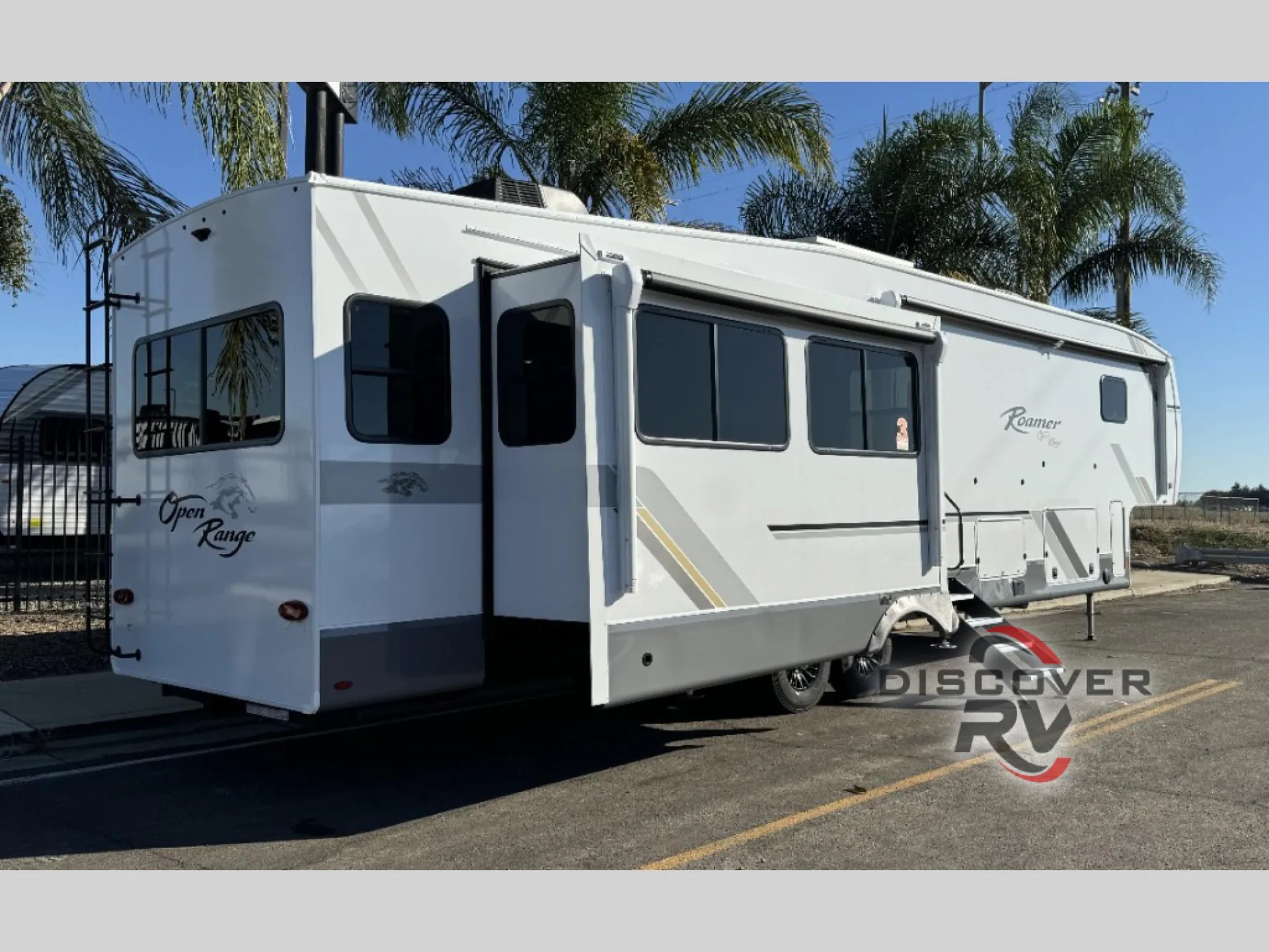2026 Open Range RV Roamer 35MRQS - Photo 4