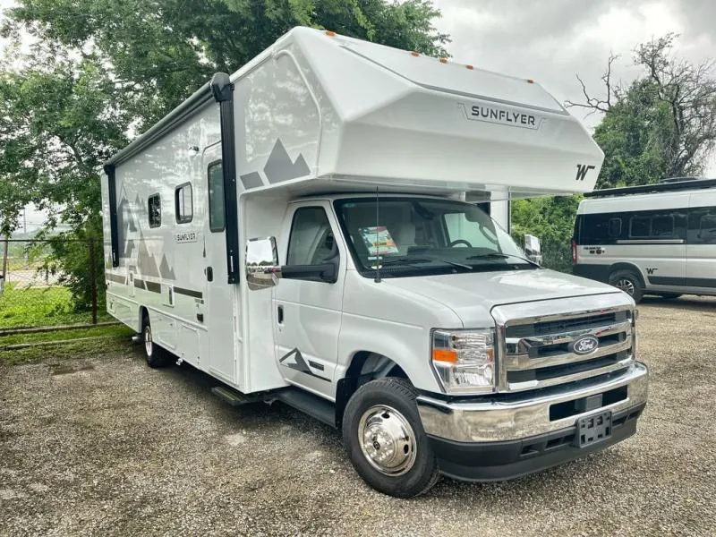 2026 Winnebago Sunflyer 28MB - Photo 2