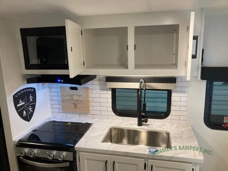 2026 Venture RV Stratus 200VRB - Photo 3