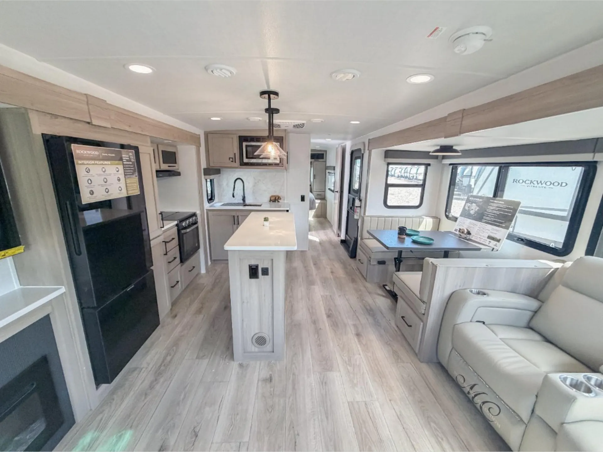 2026 Forest River Rockwood Ultra Lite 2906RL - Photo 4