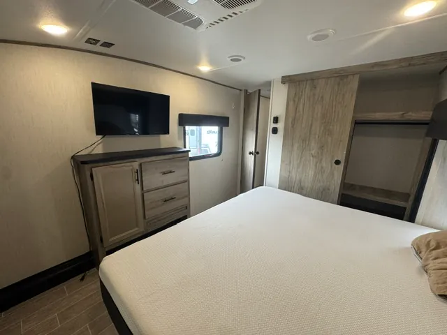 2022 Forest River Cherokee Arctic Wolf 3880 SUITE, Photos photo 40