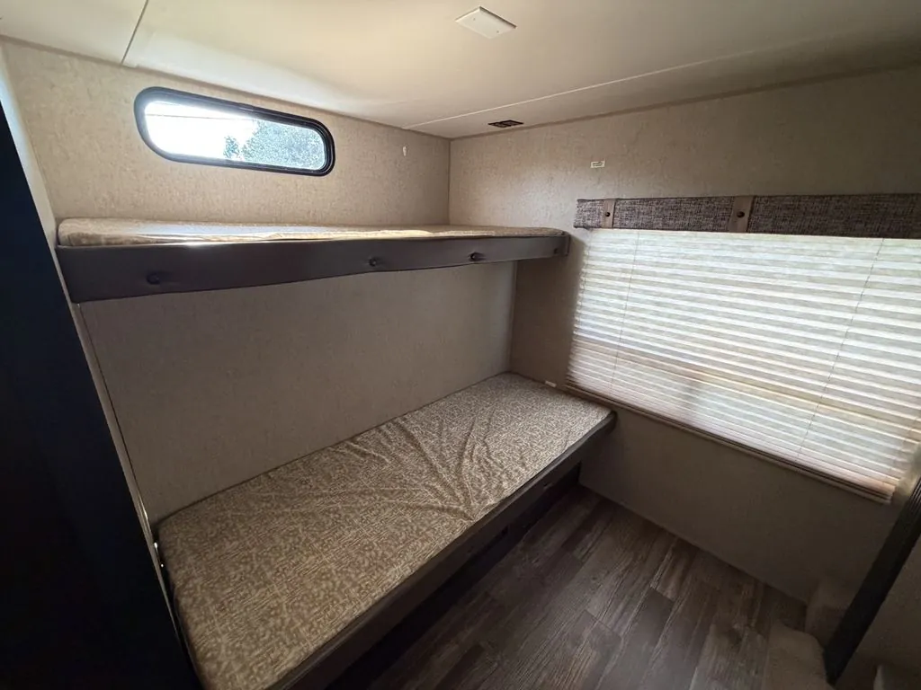 2016 Forest River Cherokee 304BH, Photos photo 24