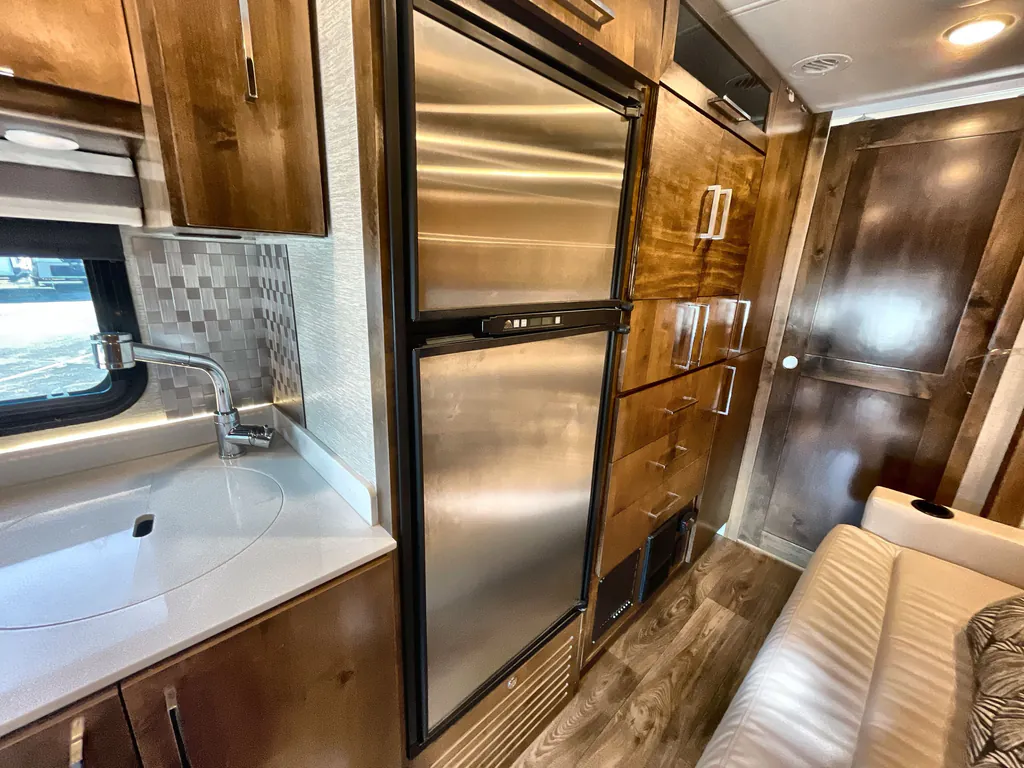 2020 Tiffin Wayfarer 25 RW, Photos photo 8