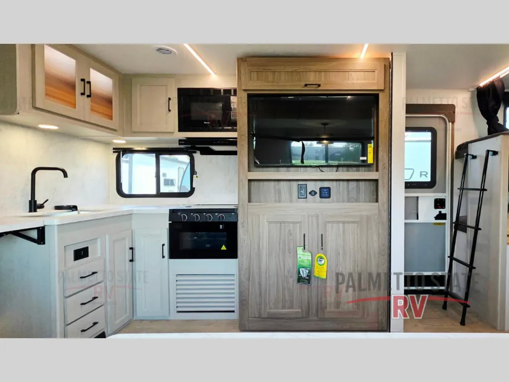 2026 Coachmen Freedom Express Ultra Lite 258BHS, Photos photo 16