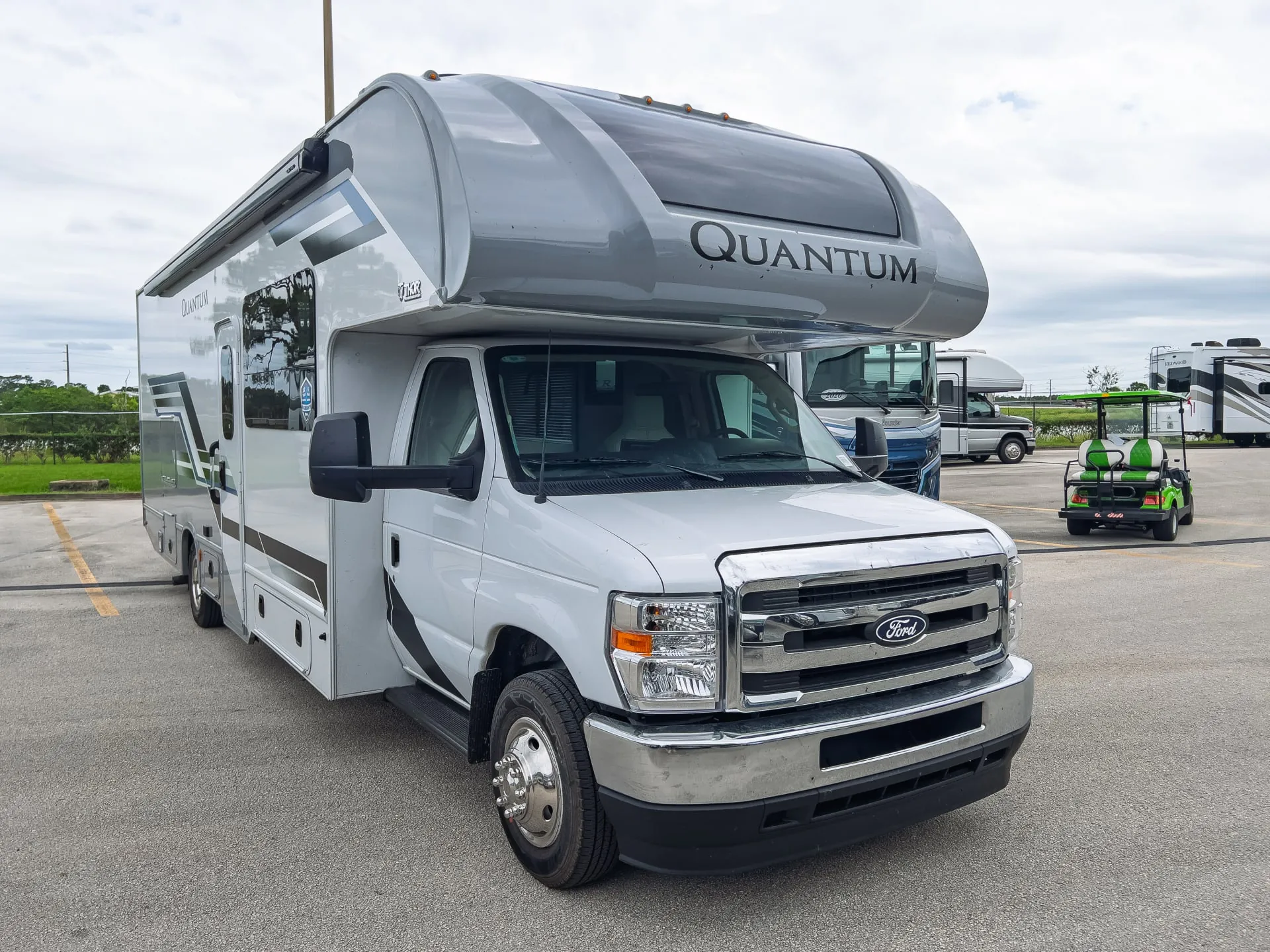 2027 Thor Motor Coach Quantum KW29 dealer photo 1 from La Mesa RV Center