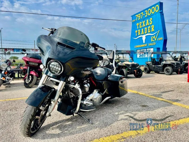 2017 Harley-Davidson STREET GLIDE SPECIAL Used    FLHXS - Main photo