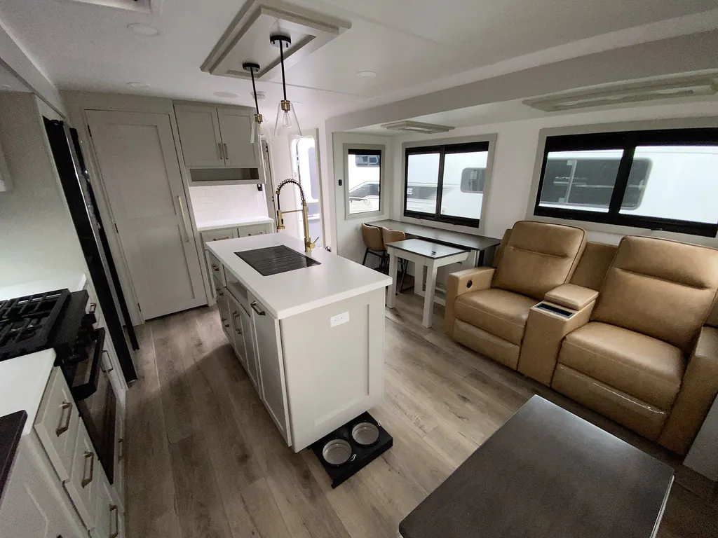 2026 Brinkley Model Z Air 297, Photos photo 21