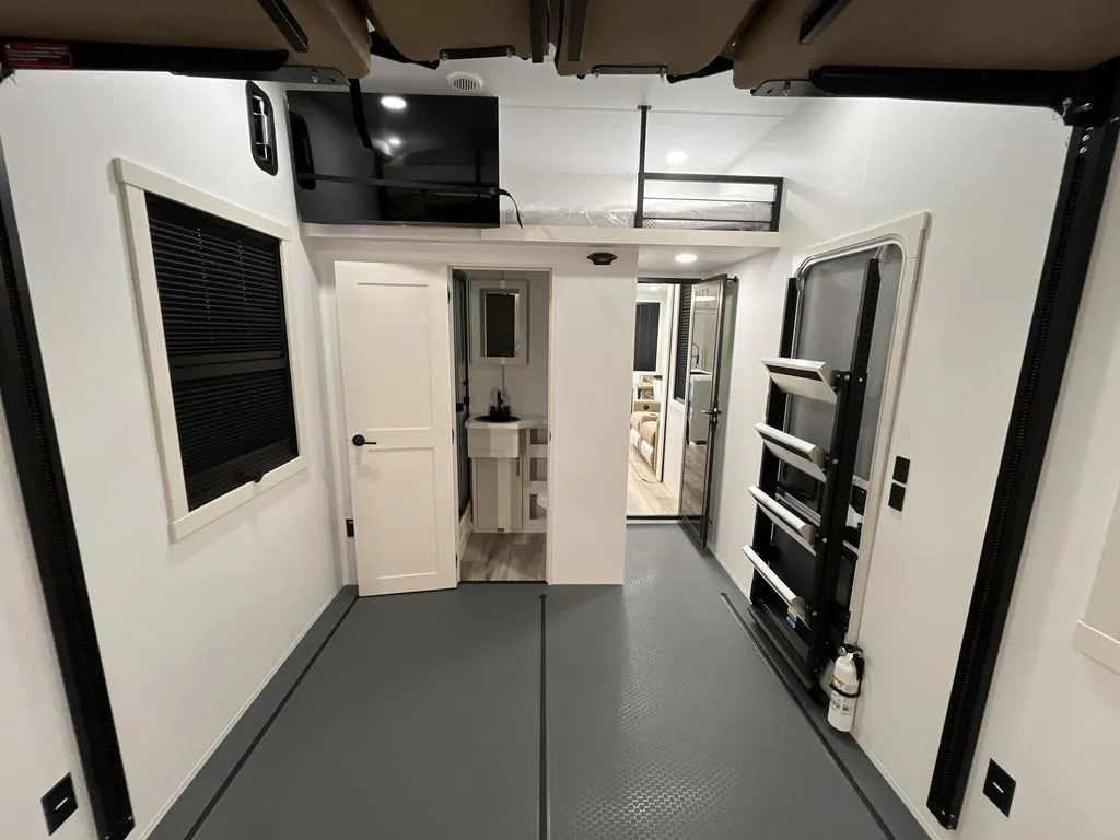 2027 Brinkley Model G 4170, Photos photo 19