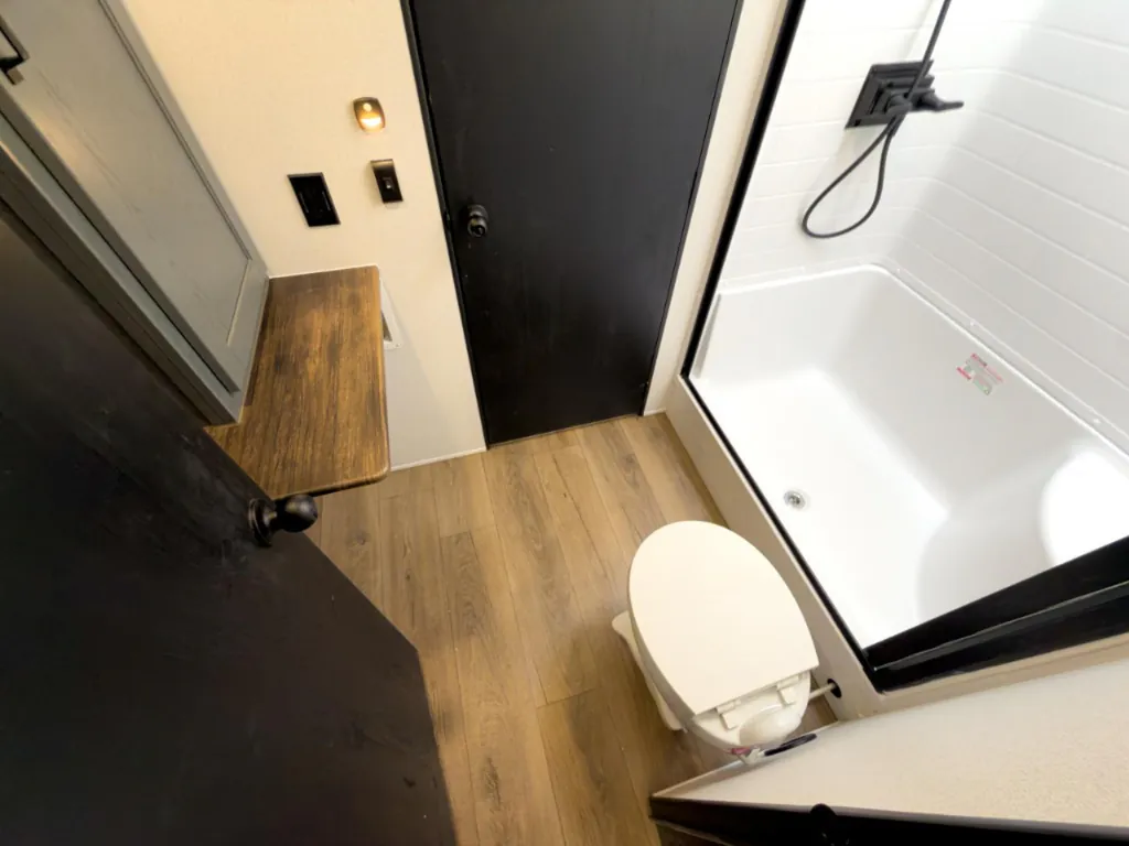 2027 Forest River Solaire 3150TBSS, Photos photo 36